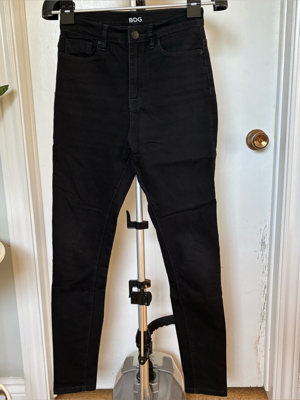 BDG BLACK DENIM